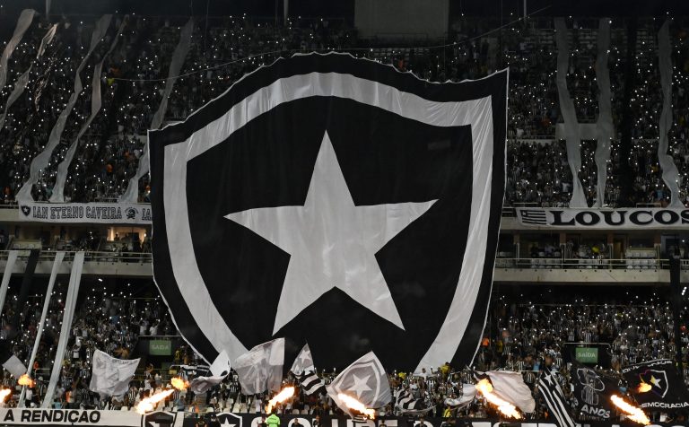 Botafogo busca nova classificação em sequência de quase um mês longe do Nilton Santos