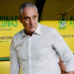 Tite, do Flamengo, critica gramado da Arena da Amazônia e comenta polêmica envolvendo Gabigol