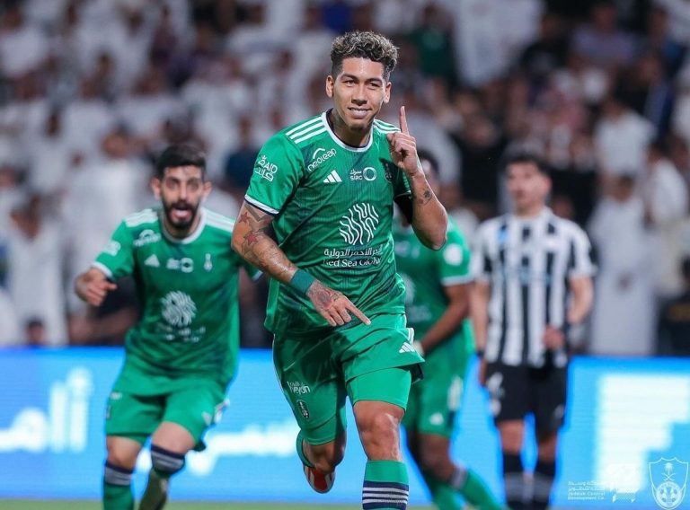 Firmino decide, e Al-Ahli encaminha vaga na Champions da Ásia