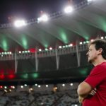 Bastidores: emoção toma conta de despedida, e Diniz mantém portas abertas no Fluminense