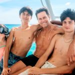 Tom Brady e Tom Hanks aparecem em fotos com os filhos, em homenagens ao Dia dos Pais