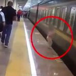 VÍDEO: policial salva criança de três anos que caiu entre trem e plataforma; resgate levou menos de 20 segundos