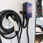 Ladrões de cabos são barreira para vendas de carros elétricos